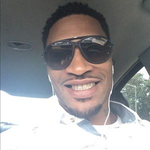 Meet your Posher, Dustin